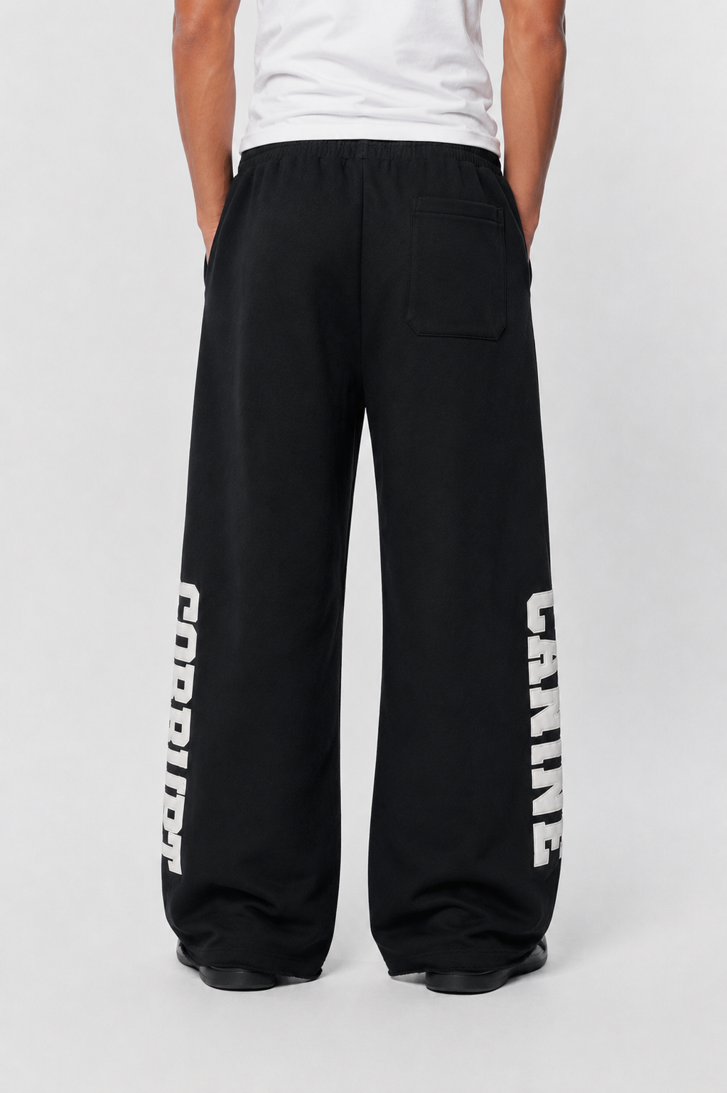 SWEATPANTS